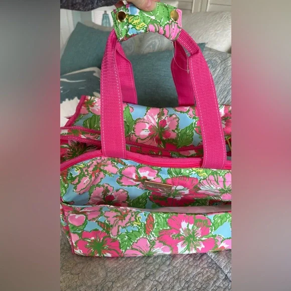 Lilly Pulitzer Beach Cooler Featured By Big Flirt in a Beautiful Floral Print - Picture 1 of 16